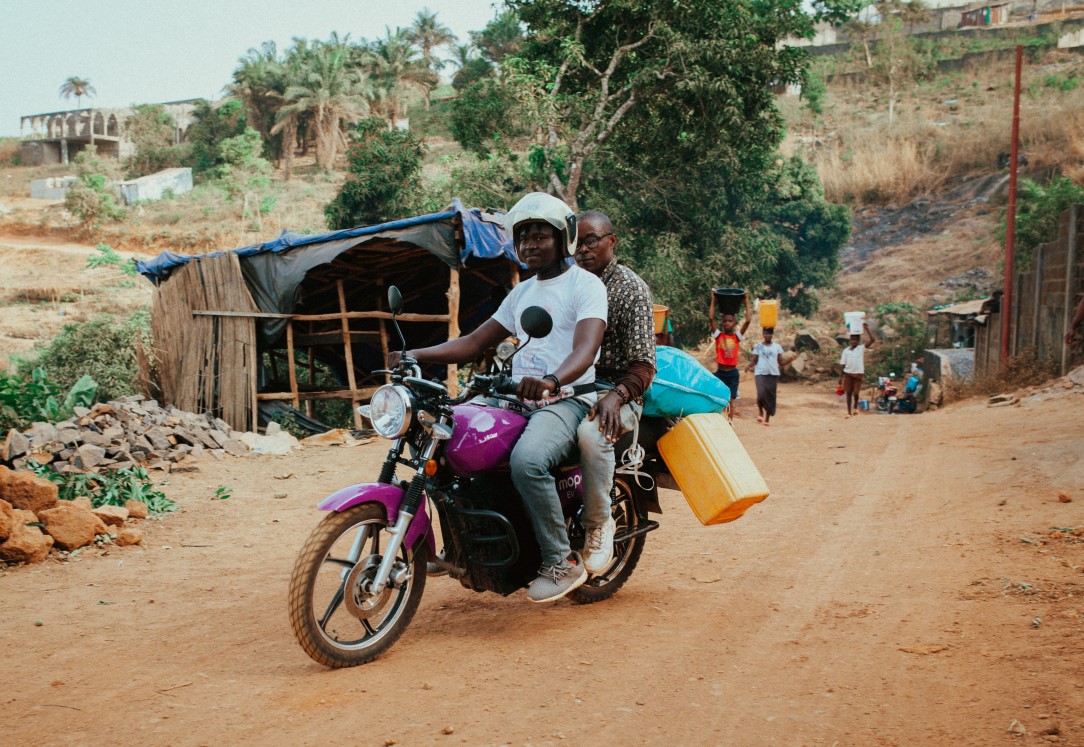 Mobile Power MOPO Hubs: Providing households with energy and e-mobility solutions through a pay-per-use battery sharing platform